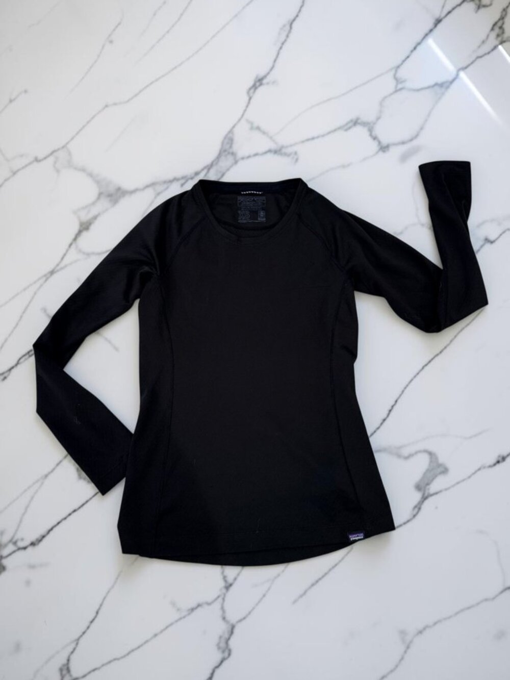 Patagonia Women's Size XS Capilene Midweight Baselayer Long Sleeve Top in Black - Picture 2 of 9